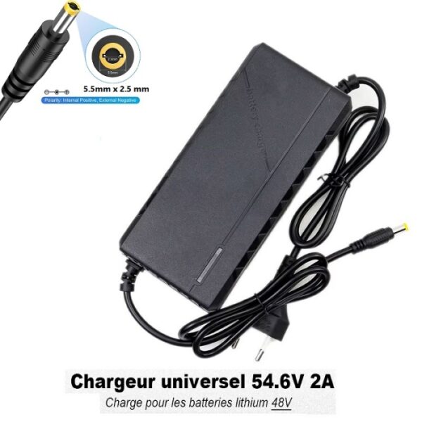 Chargeur 54.6V 2A de Batterie au Lithium 48V avec Connecteur 5.5 mm X 2.5 mm